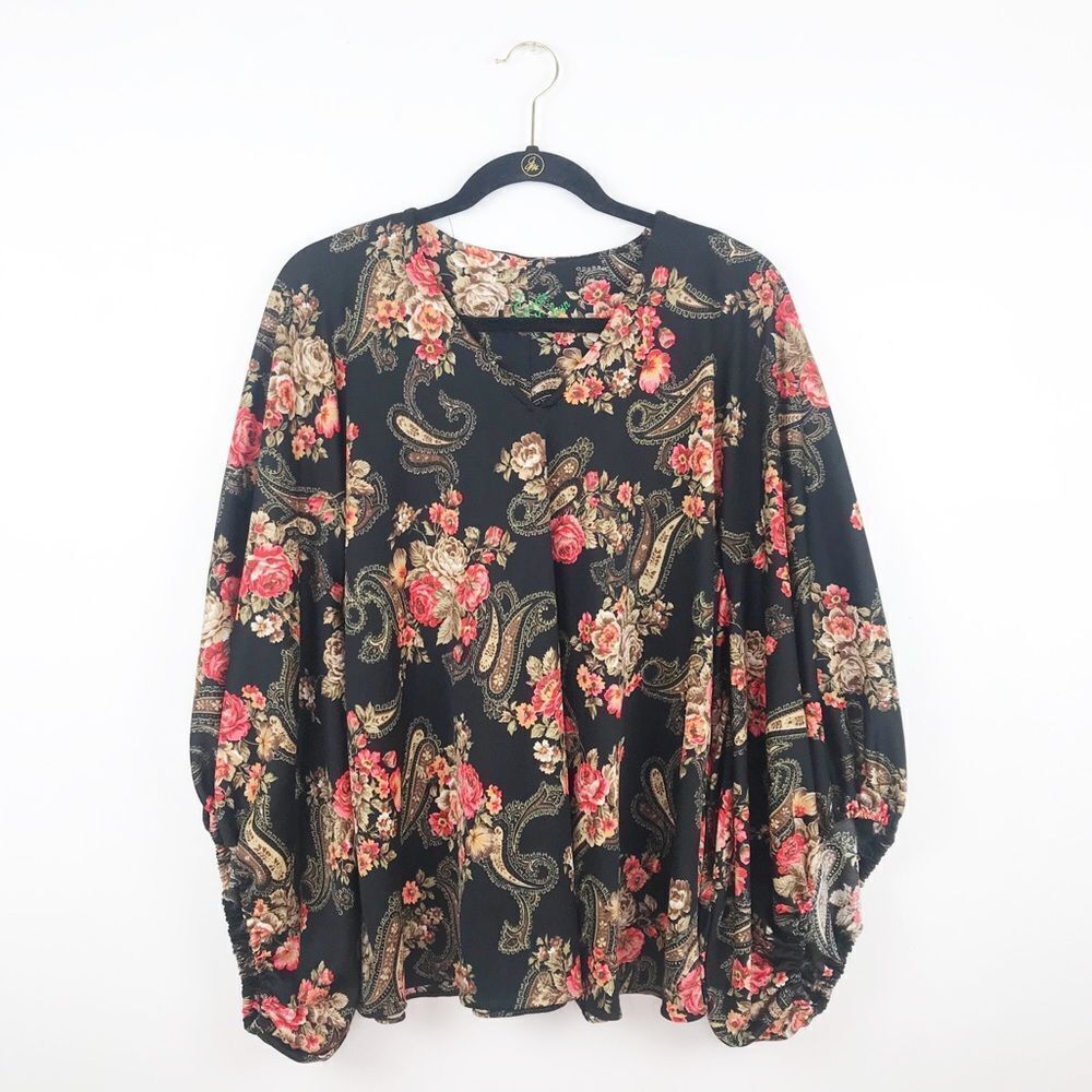 Vintage 1970’s georgie keyloun floral paisley top‎